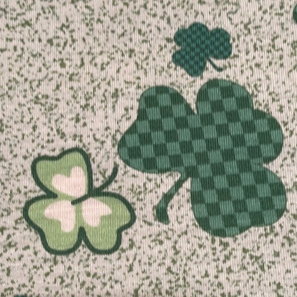 Women’s Size Large Shamrock St Patrick’s Shirt - Picture 5 of 15